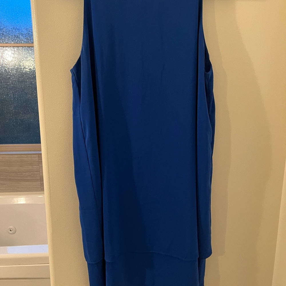 Royal blue dress, I’m 5’3 dress fits me to the knee.